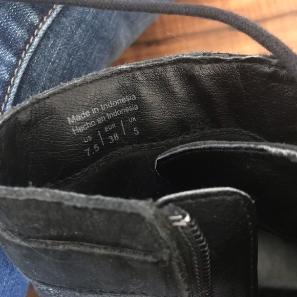 Ankle booties - Picture 5 of 6